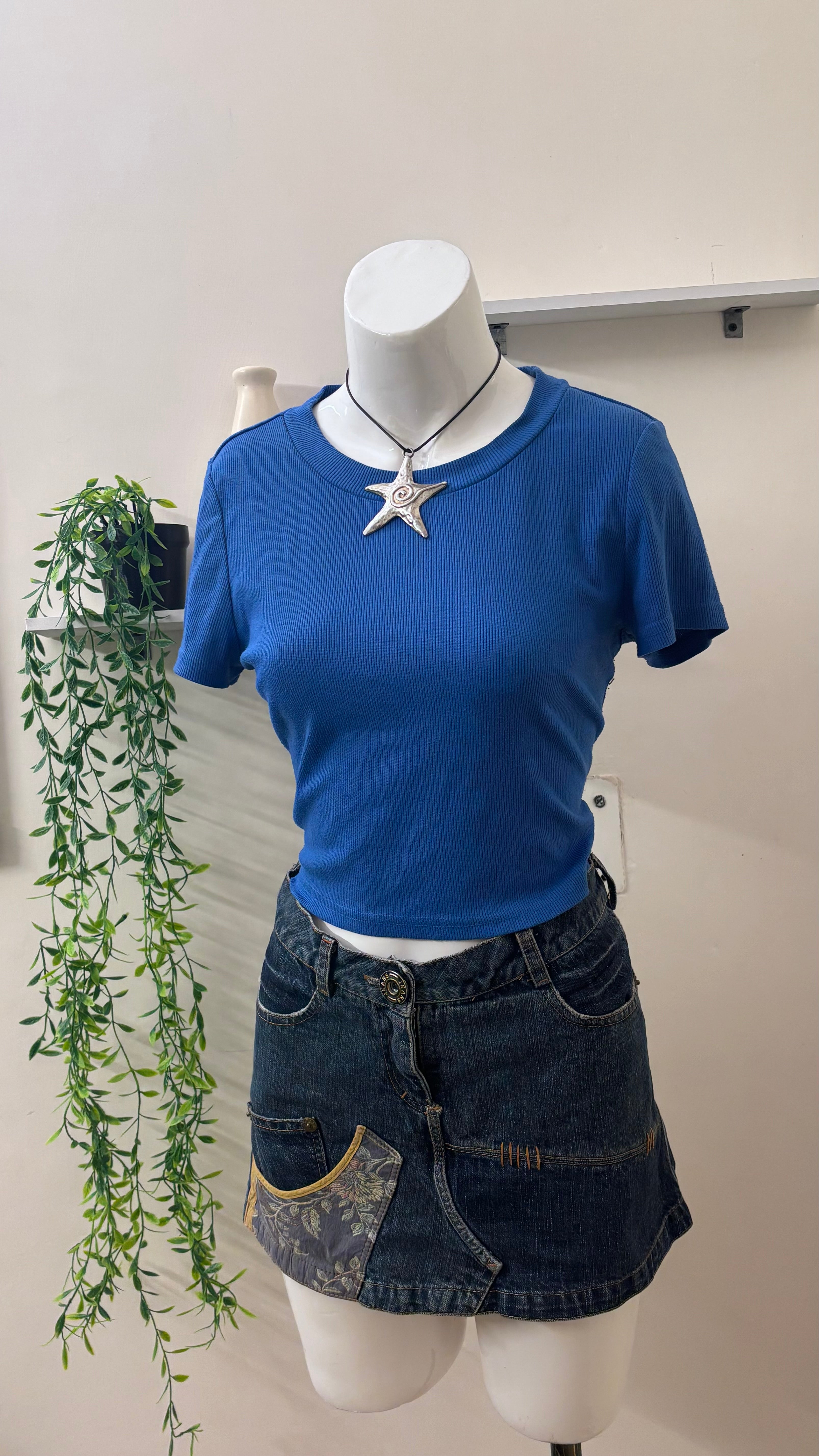ribbed blue top