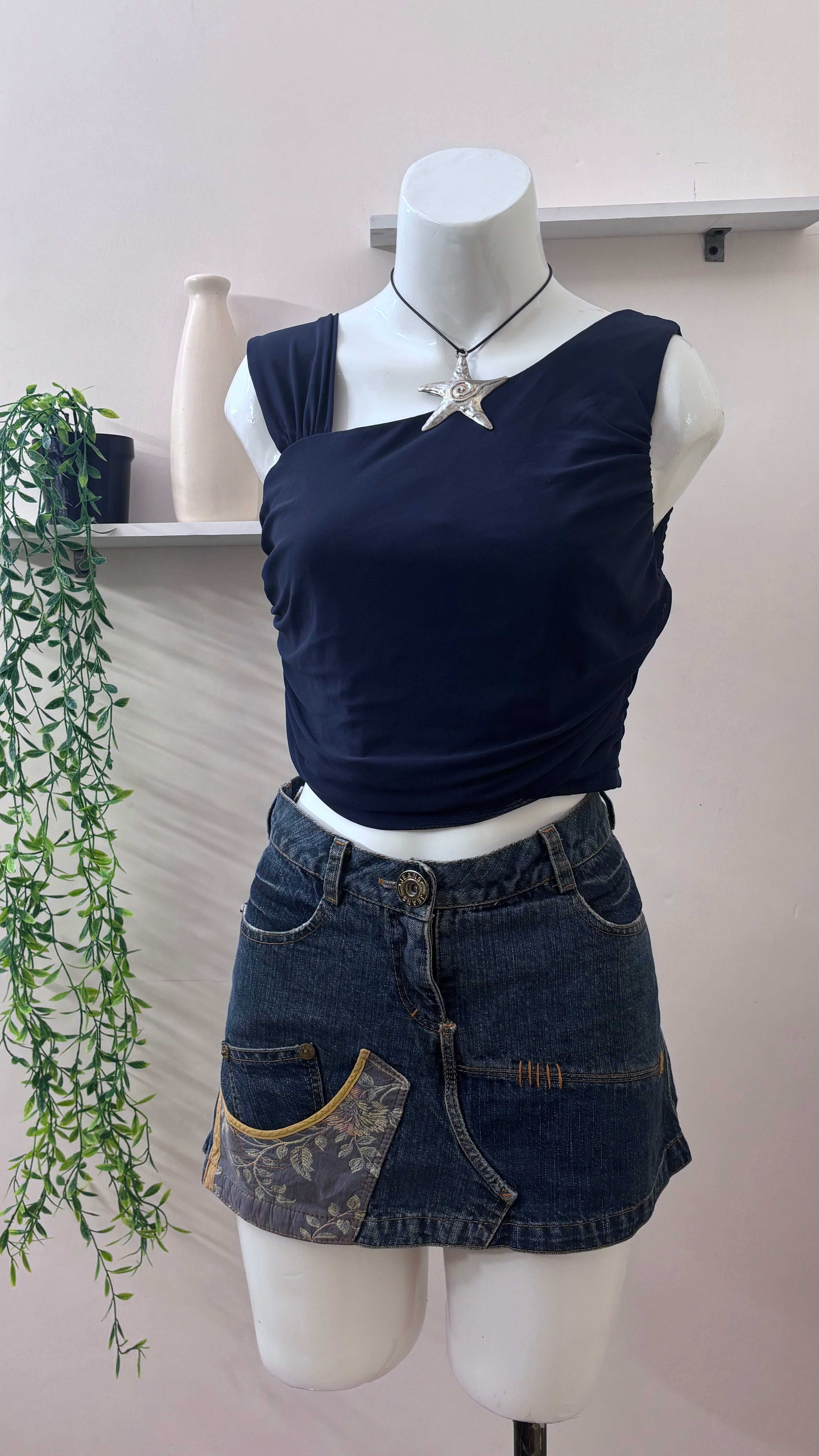 asymmetrical mesh top