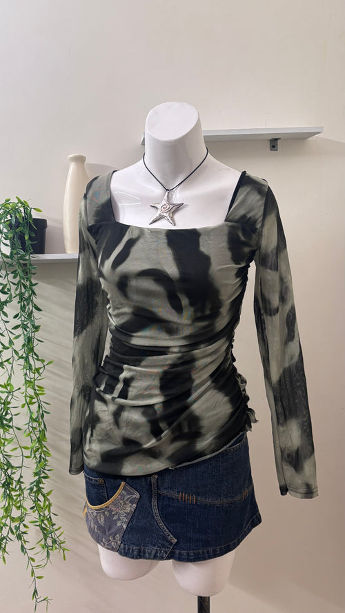 asymmetrical mesh top